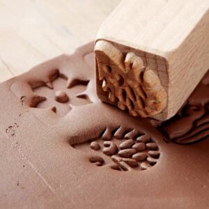 Tampons en bois sculptés pour poterie – Image 2